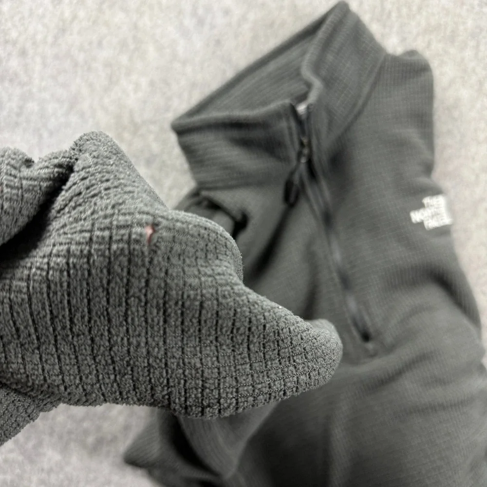 The North Face Mens L Grey Waffle Knit Quarter Zip Fleece Pullover Defect